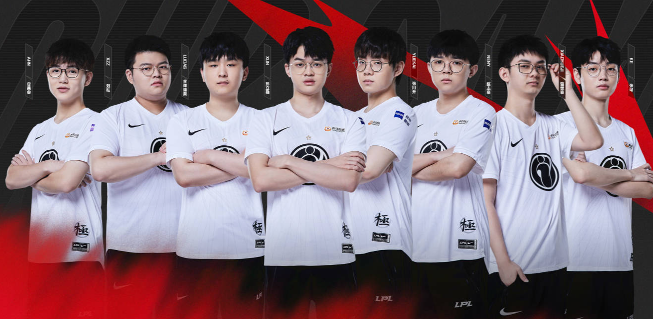 熊猫TV-DRX绝杀FNC，Doinb单局斩获MVP焦点之战成都决赛之夜，让粉丝疯狂欢呼